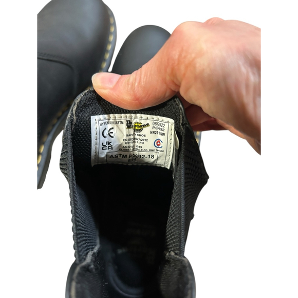 Dr. Martens Black Leather Chelsea Work Boots NWOT (men’s 11 / women’s 12 - Picture 7 of 10